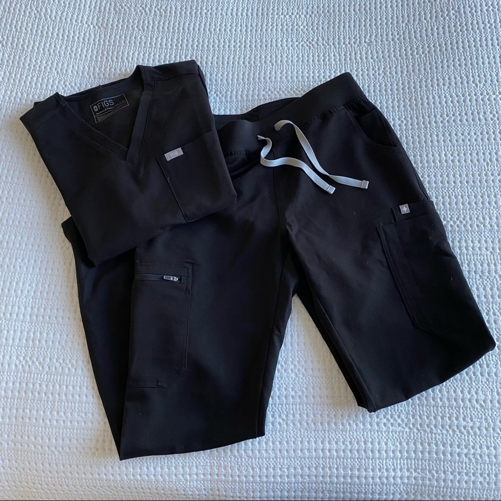 FIGS Catarina One-Pocket Scrub Top and Yola Yoga Waistband Skinny Scrub Pants